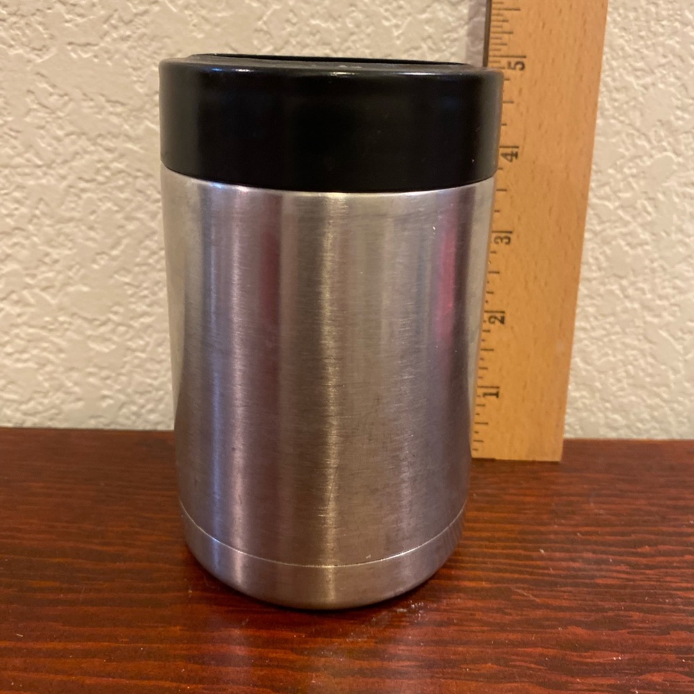 Silver Yeti coozy